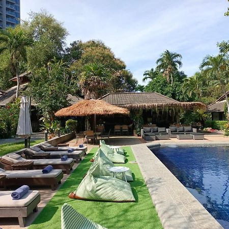 Let'S Hyde Pattaya Resort & Villas - Pool Cabanas Екстериор снимка