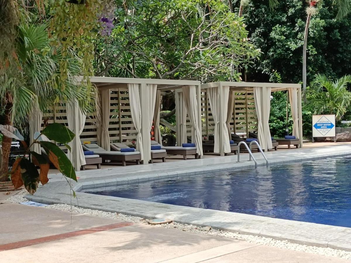 Let'S Hyde Pattaya Resort & Villas - Pool Cabanas Екстериор снимка
