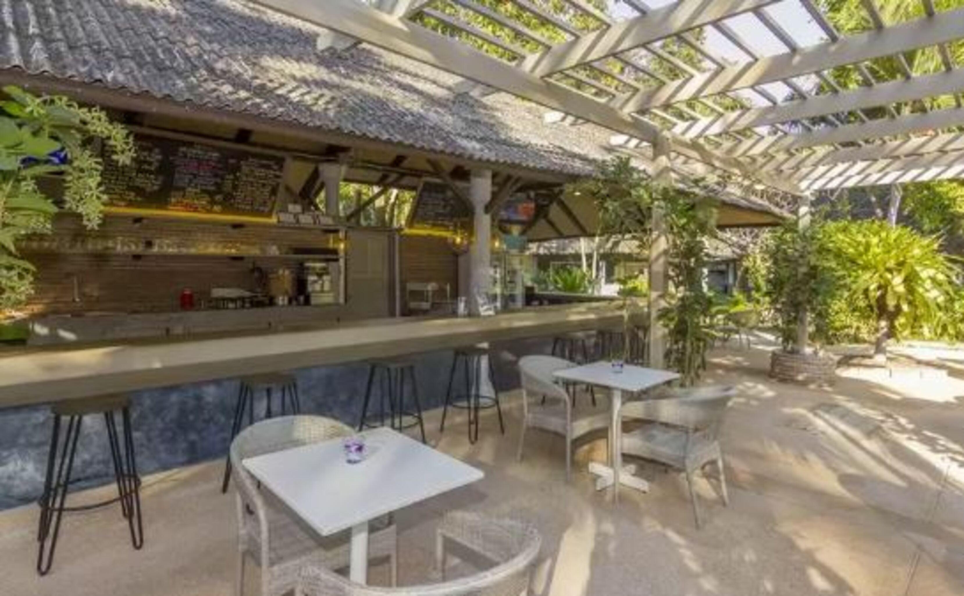 Let'S Hyde Pattaya Resort & Villas - Pool Cabanas Екстериор снимка