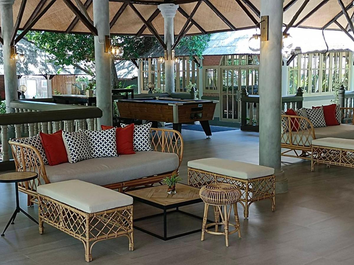 Let'S Hyde Pattaya Resort & Villas - Pool Cabanas Екстериор снимка