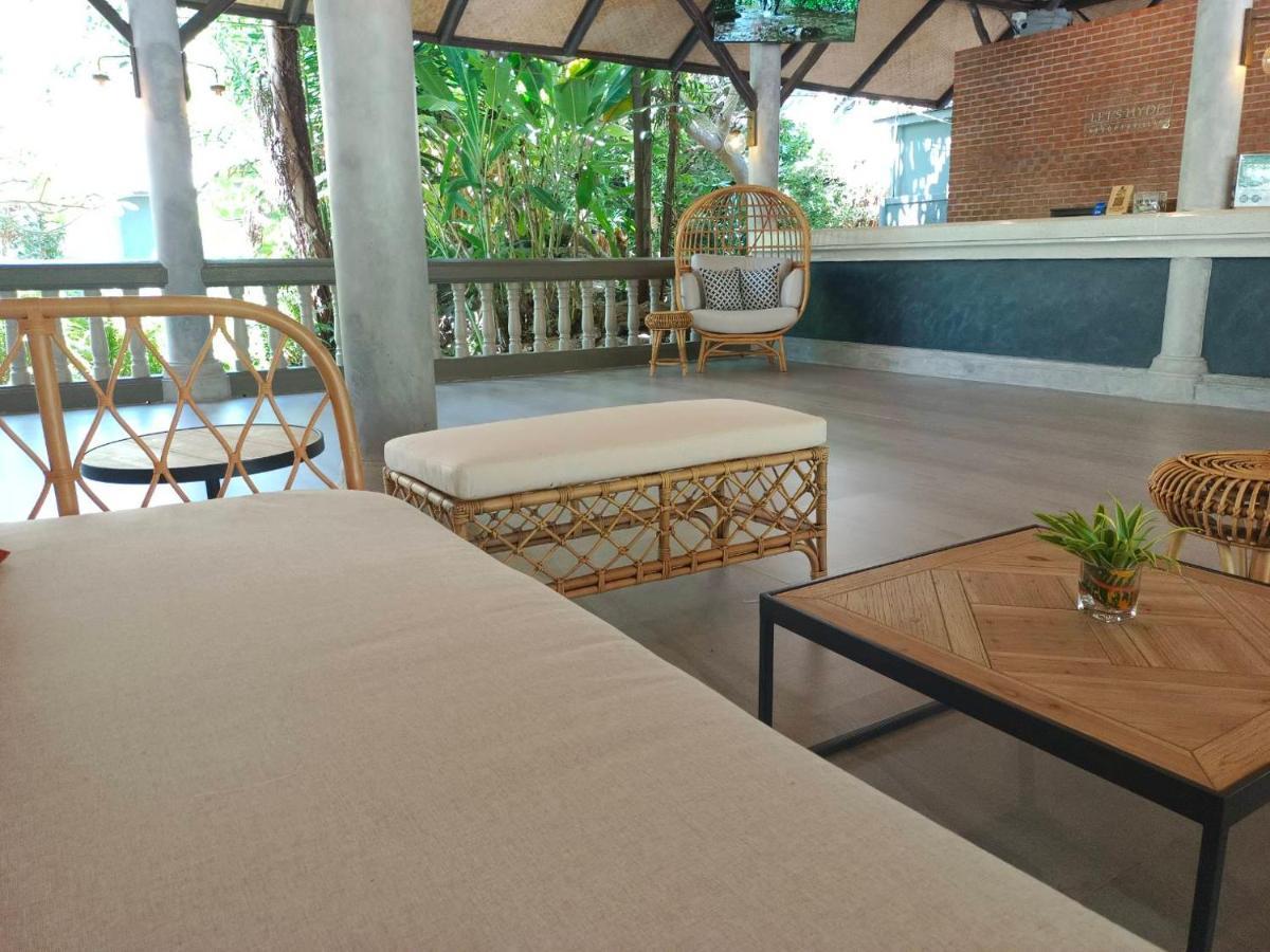 Let'S Hyde Pattaya Resort & Villas - Pool Cabanas Екстериор снимка