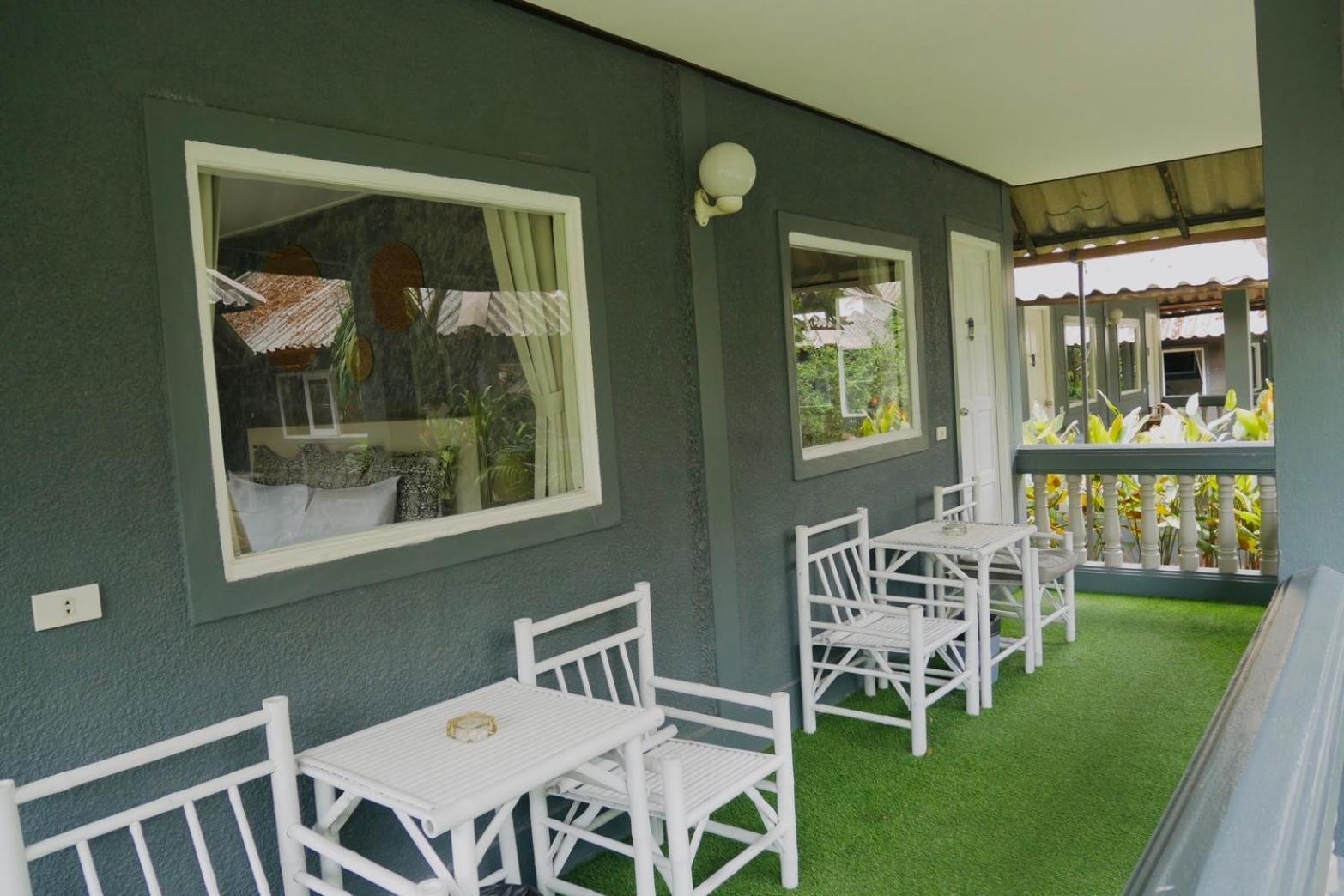 Let'S Hyde Pattaya Resort & Villas - Pool Cabanas Екстериор снимка