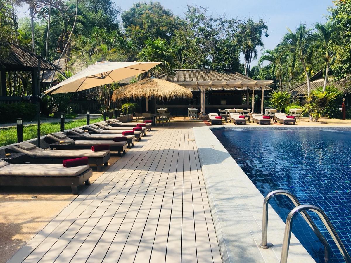 Let'S Hyde Pattaya Resort & Villas - Pool Cabanas Екстериор снимка