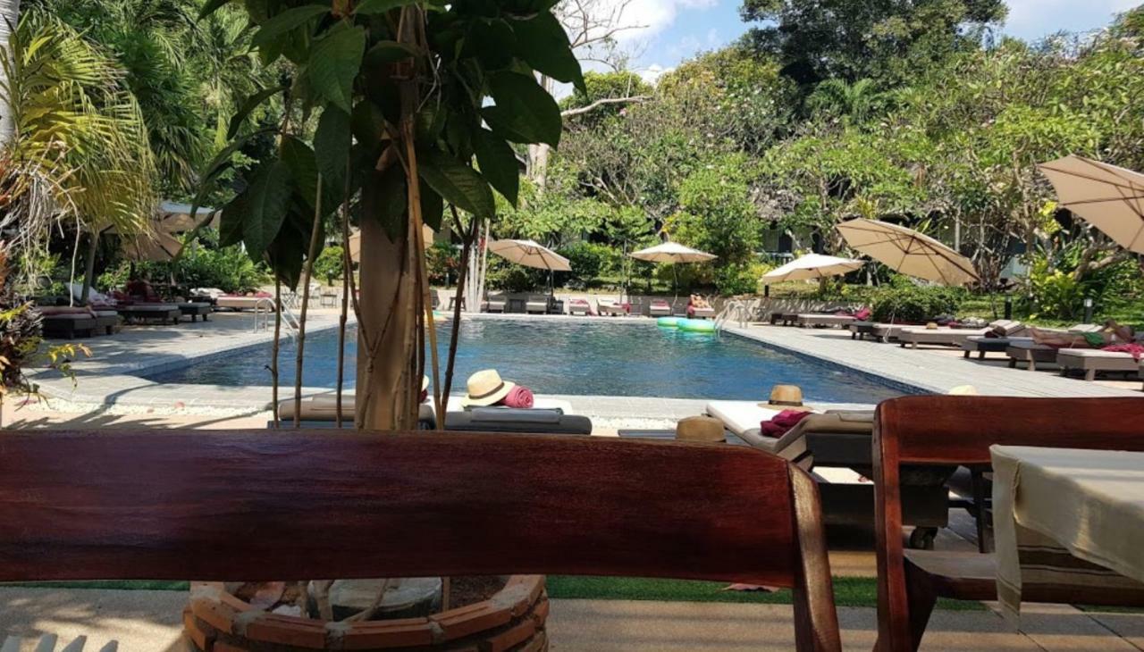 Let'S Hyde Pattaya Resort & Villas - Pool Cabanas Екстериор снимка